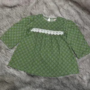 Leaf green linen top M22xT22