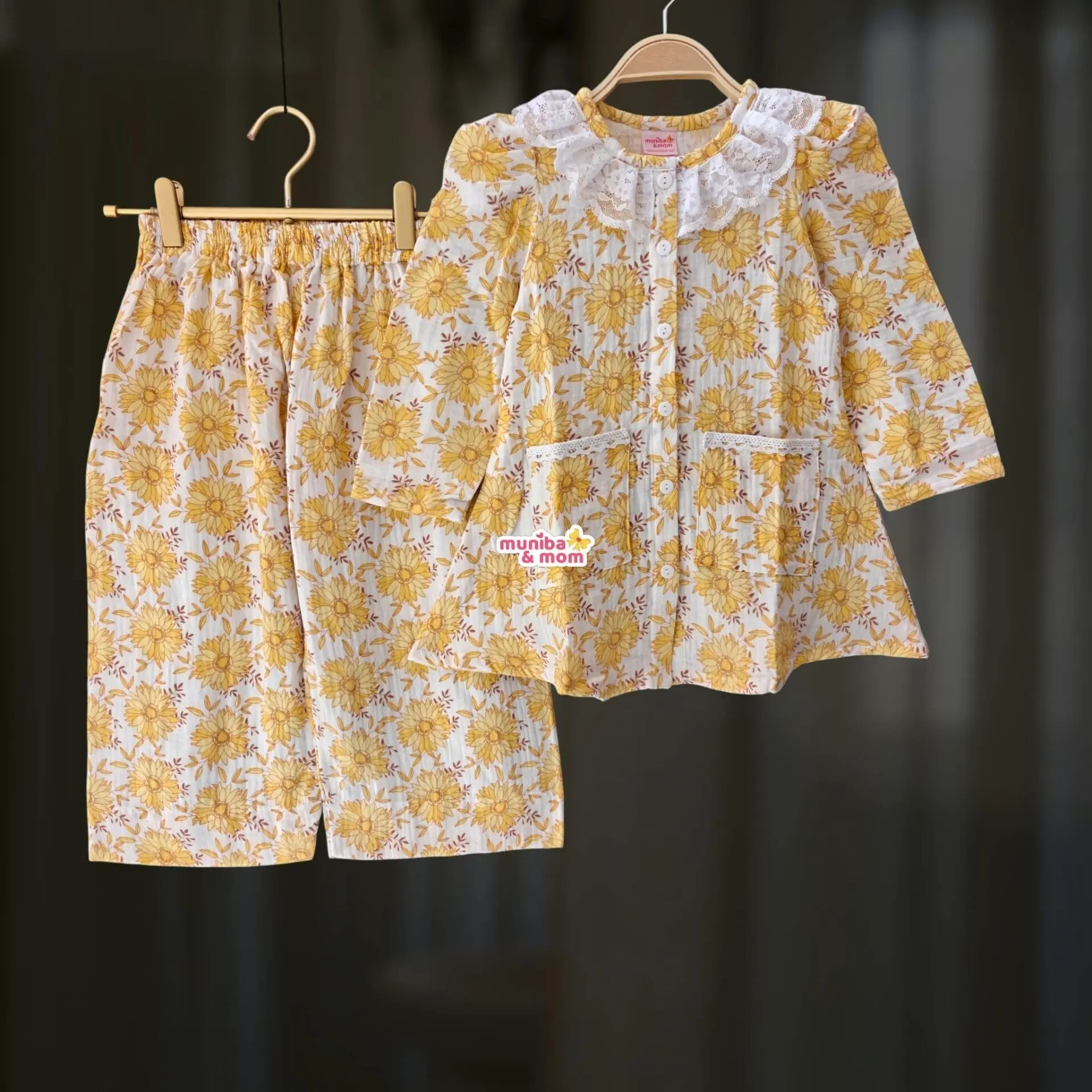 Muslin Yellow Daisy Top-pant set MC12T3